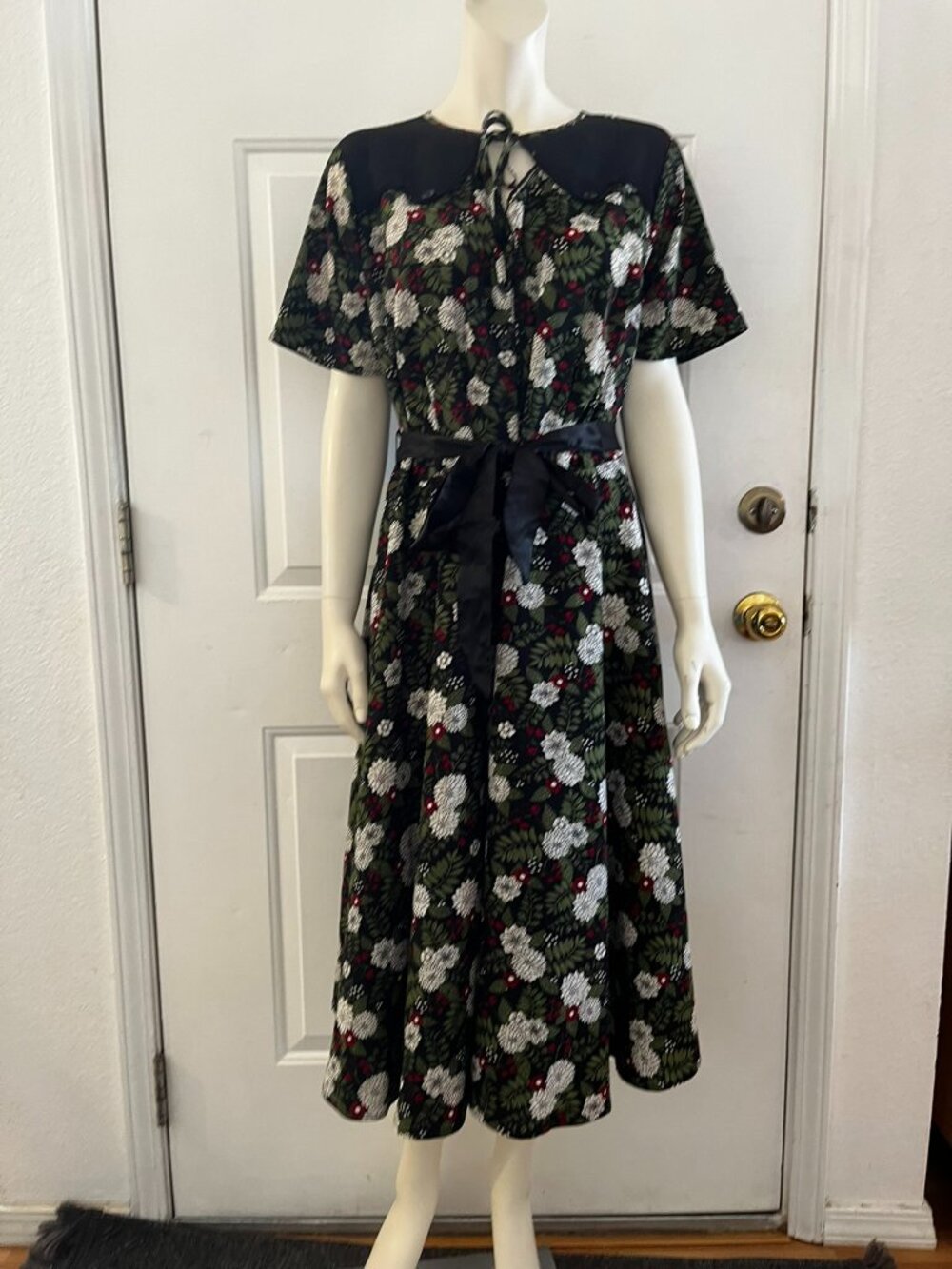 Unique Vintage Plus-Size Smak Parlor Peter Pan Collar Swing Midi Dress sz 1x